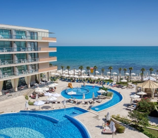 Hotel-Zornitza-Sands-terasse