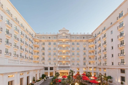 https://travelcard.bg/uploads/images/grand-hotel-palace-greece-66f1790beb8a2.jpg